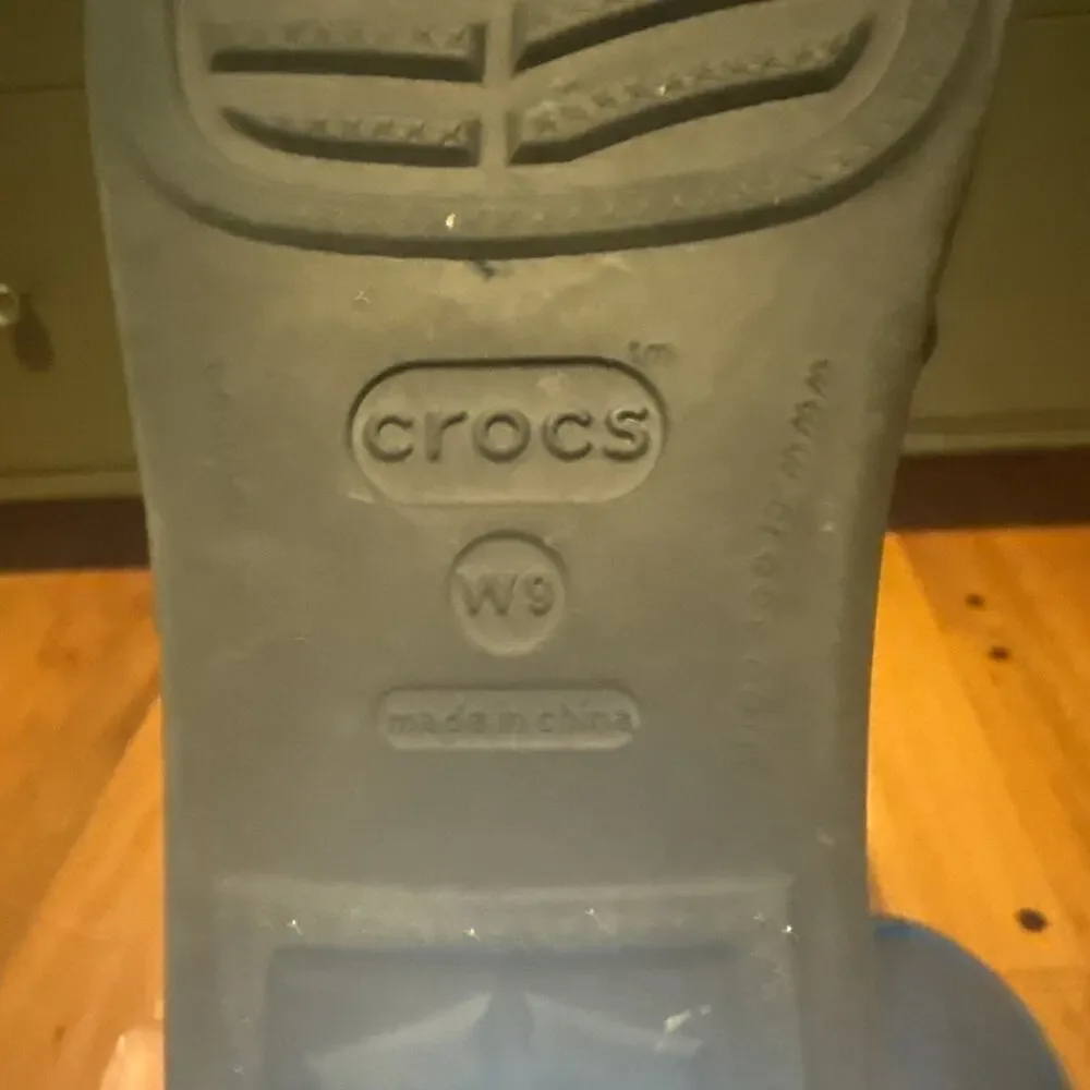Crocs Purple Wedge Flip Flops Women's 9